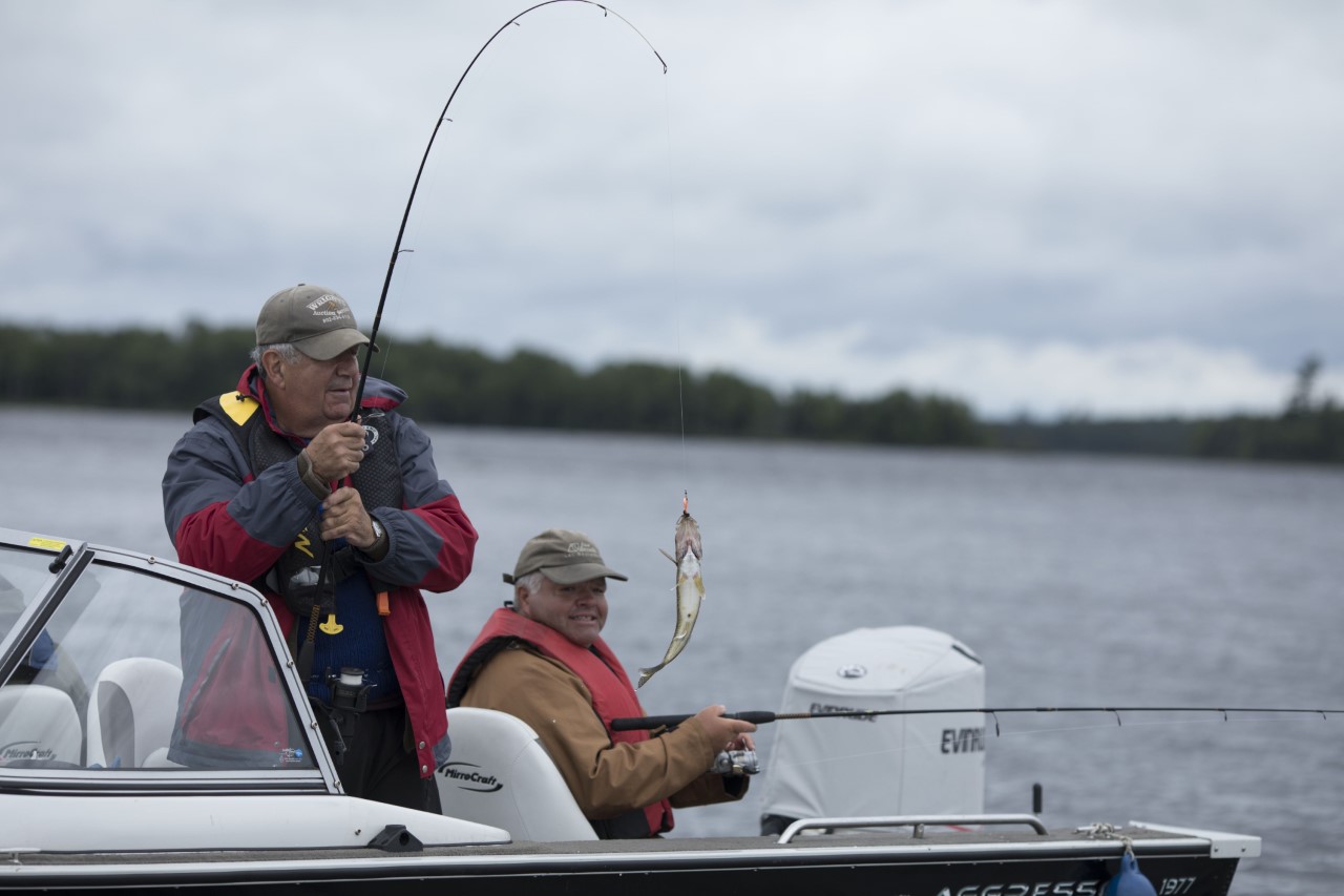 Pêcher dans le fleuve Saint-Laurent, ça vous dit? 